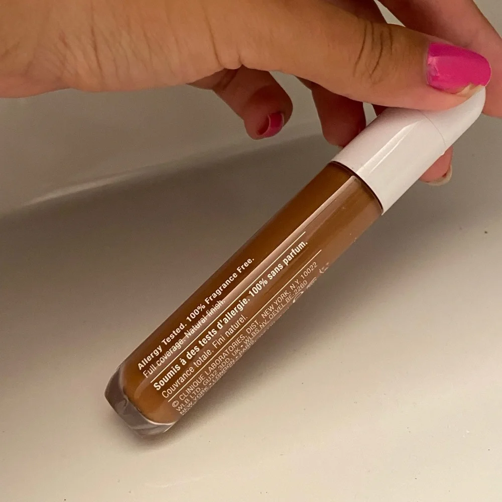 NWOT Clinique Even Better All-over Concealer + Eraser Wn 124 Sienna 0.2 oz/ 6 ml